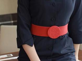 MFStar模范学院 – Emily顾奈奈酱又投放了一组JK私拍合集，你能想象到这种格调的混搭吗？来Scarlet肯定是不敢！