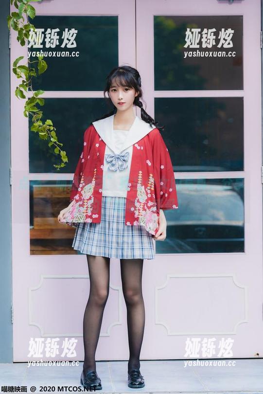 点亮“喵糖映画”纯白少女的写真，分享你的“哇哦”感受！