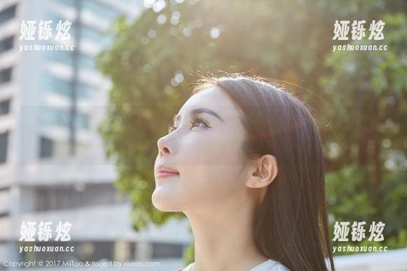 MiiTao蜜桃社 - E杯奶茶在海边的奇遇—一场套图合集里的沙滩漫步！