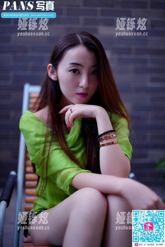 PANS摄影 - 看似随意的久凌私拍，其实藏着不少我理解不了的小设定。