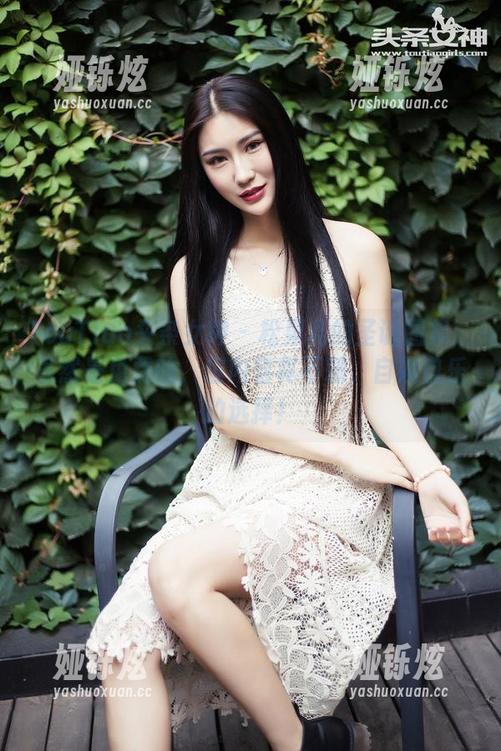 TouTiao头条女神-松果儿 TouTiao头条女神 - 松果儿的圣诞图集:虽然是免费的,但内容真不赖,自娱自乐的选择!