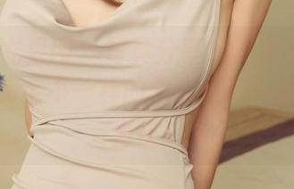 UGirls尤果网 – 写真分享：周妍希和她的眼镜，完全不一样的个人风格，必须一睹为快！