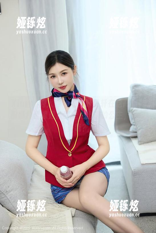 Xiuren秀人网 - 看！叶梦轩在这高清礼服照片里像是从梦里走出来的公主，岂不美哉？