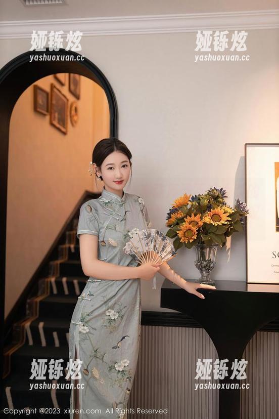 Xiuren秀人网 - 一张张周周不吃香菜的全套职业装写真，看得我都想去蹭个会议。