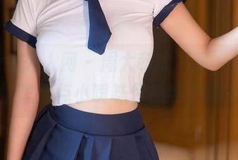 Xiuren秀人网 – 周大萌的写真，师生剧情里那点小暧昧你抓到了吗？