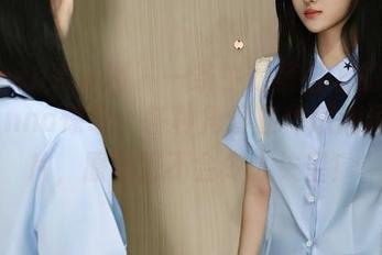 Xiuren秀人网 – 一条牛仔裤引发的小泡芙winna惊叹，各种角度立体感满满的图片，原图绝不会令人失望！