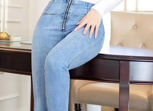 YouMi尤蜜荟 – 黑色淑女，筱慧送上最新写真，忍不住想多看几眼。