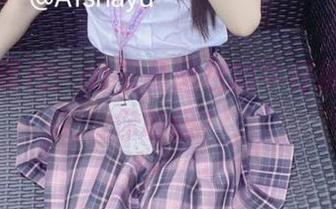 修女与现代：at鲨鱼图包的牛仔裤上线，你敢信？