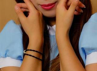 pans – 妮妮的泳池套图，竟然还带点水花的味道？