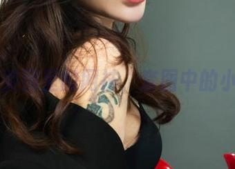 丽柜 – 美图里的网袜，套图中的小爽迷惑