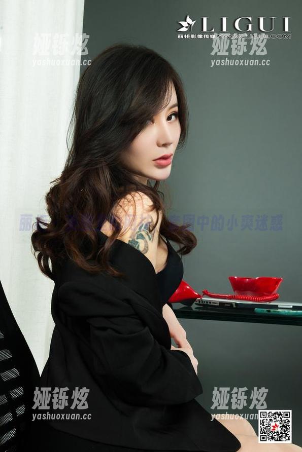 丽柜 - 美图里的网袜，套图中的小爽迷惑