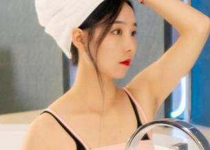 丽柜 – 甜甜的滑板女郎让你欲罢不能，在线高清，真晕了！