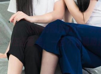 丽柜ligui – 心心的图库新作：美酒佳莲，“醉”在画面里，一言不发聪明招数。
