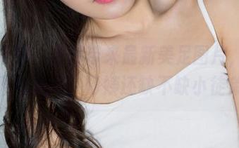 克拉女神 – 小芹带来最新美足图片，你会忍不住想问，阿姨还缺不缺小徒弟？