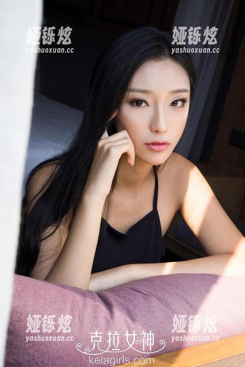 克拉女神 - 免费下载素素的棉袜写真，感觉像是穿了只云朵！