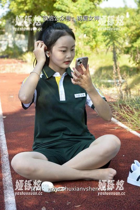 初夏女神 - 双双海军服JK作品，精选了别样风味，算不算是传承海军精神？