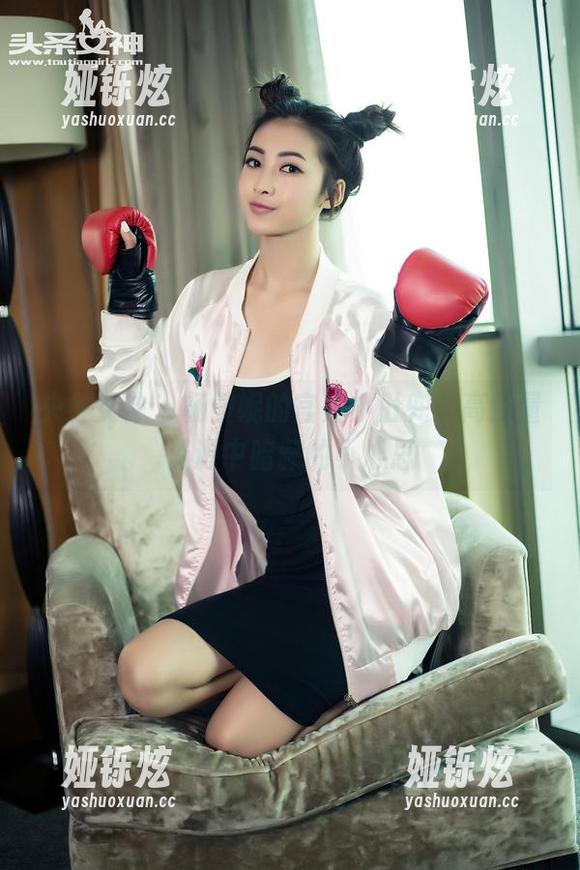 头条女神 - 杨曼妮的宫廷小肚兜，高质量资源中暗藏的小心思