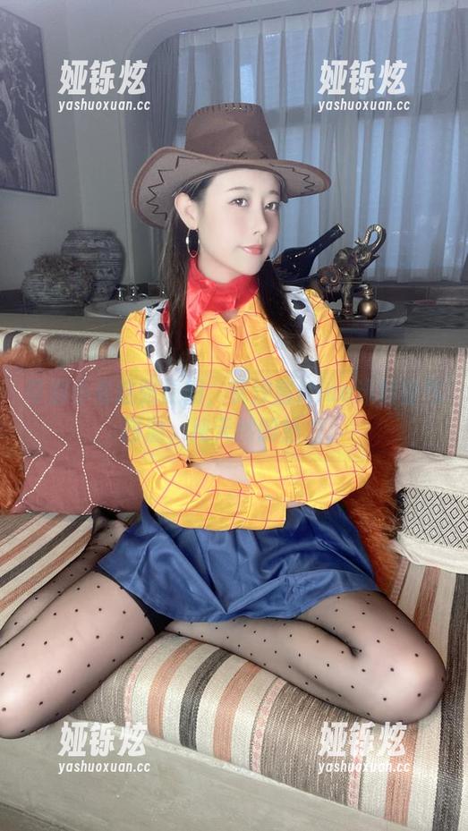 可别小看这张原图，奈汐酱Nice泳装香气四溢，纯天然的魅力。