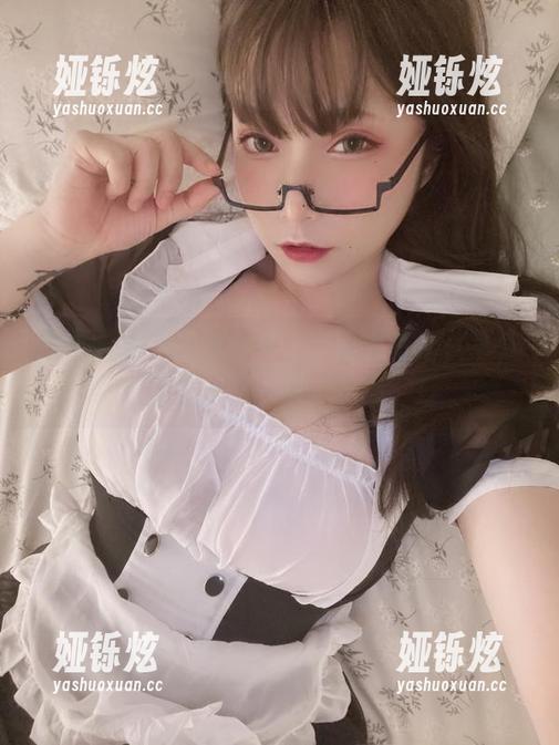 小泉学姐吖最新图集：小恶魔打卡，带你体验八分之一的“淘气”！