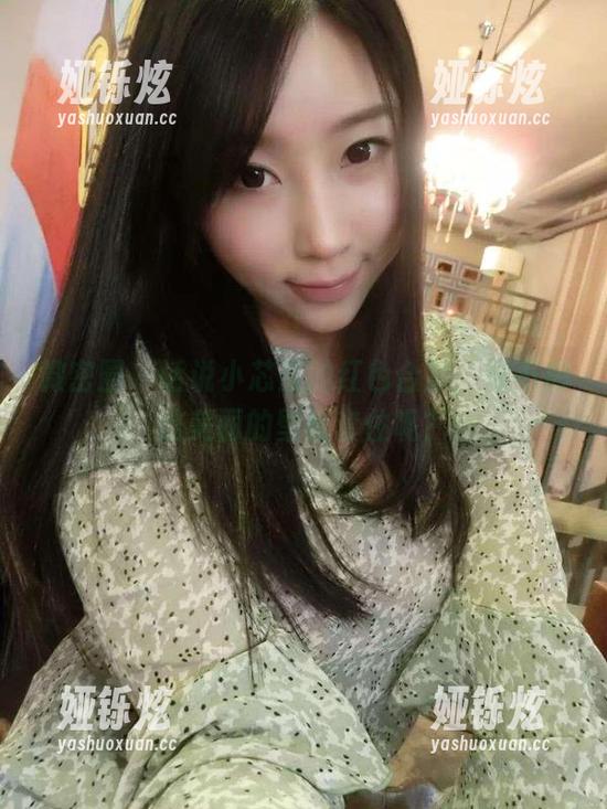 微密圈 - 话说小芯酱的红色合集，何不把这美丽的壁纸套住呢？