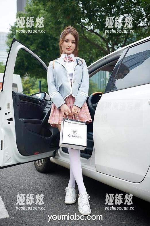 尤蜜荟 - 初恋那件小事：卓娅祺高清写真里的小心思和大愉悦
