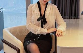 尤蜜荟 – 这种水手服，周妍希的最新照片让人忍不住多看几眼！