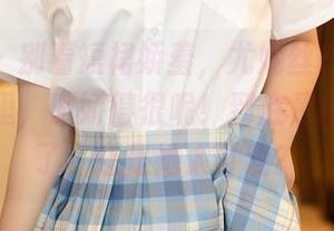 尤蜜荟 – 别看短裙娇羞，尤妮丝Egg的写真图册里，傲娇得很呢！到底是裙子穿错了，还是她太可爱？