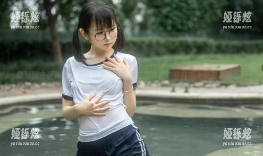 高清黑白照片，不知道幼水铃衣有没有想过把这些白搭上点别的颜色。