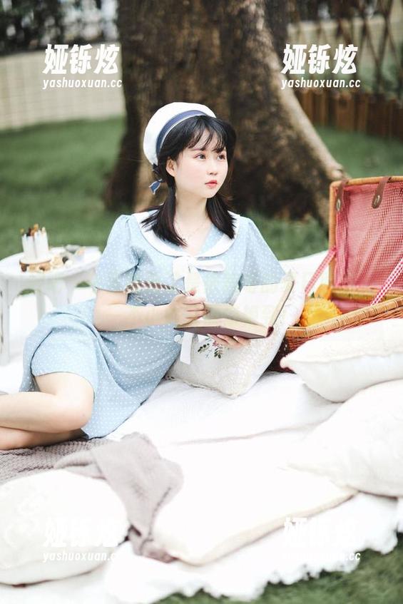 好吧，今天收到了是依酱呀的夏日图包，一不小心又被惊艳到！