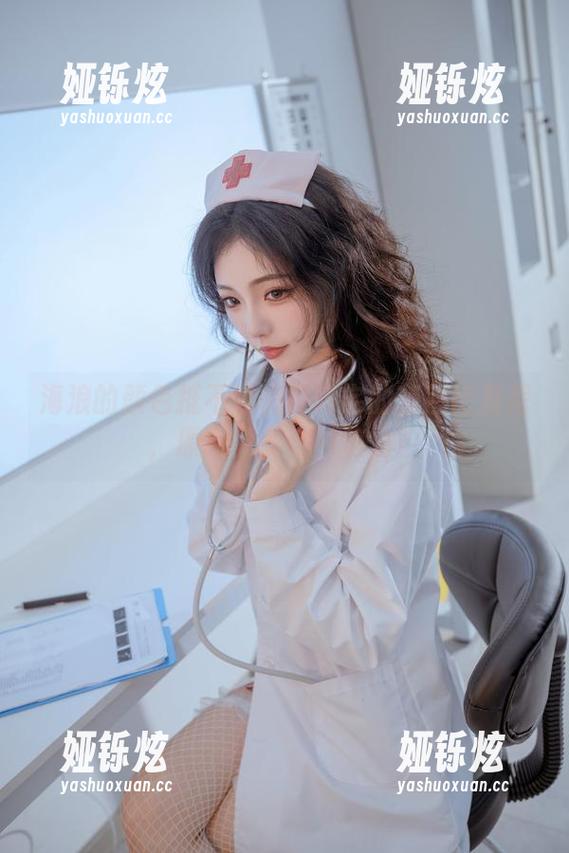 海浪的颜色抵不过桃良阿宅的蓝色比基尼，原图竟有这种魔力？