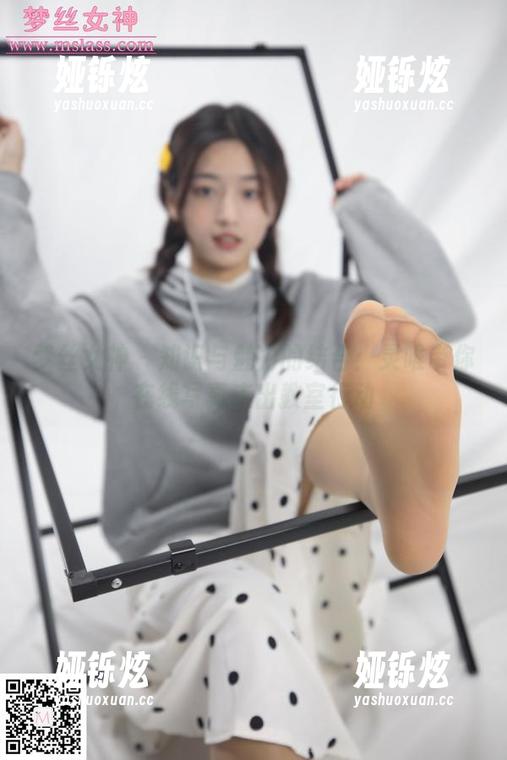 梦丝女神 - 知识与魅力的结合：灵唯带你在线写真走出教室行动