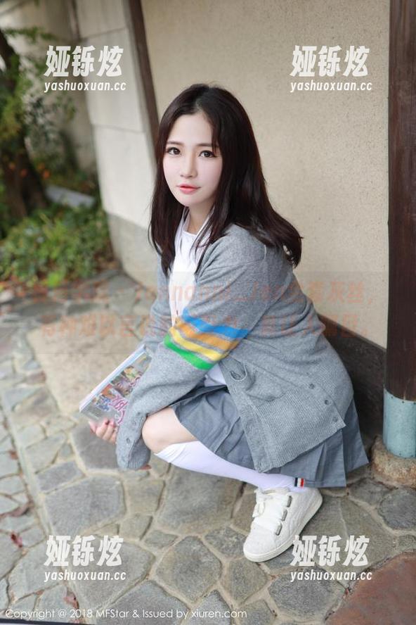 模范学院 - Jennanni_Jen全套灰丝，有种难以言说的吸引力，真让人瞩目。