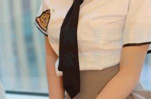 模范学院 – 更新时间：慕羽茜海边写真，一场与海水共舞的展览
