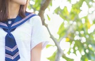 爱蜜社 – 精选的写真集，sisy思的秘密像小猫一样蹲在角落。