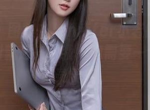 秀人网 – 图集中Jennifer小若的短裙造型，美到飘起来，我好像需要一个小本子记录灵感。
