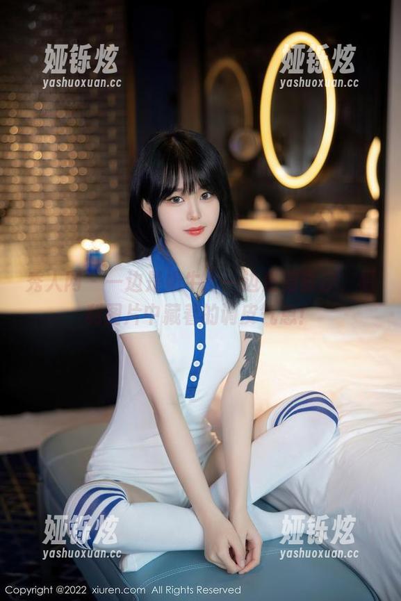 秀人网-周慕汐 秀人网 - 一边是奶牛,一边是周慕汐,福利图片中藏着的调皮气息!