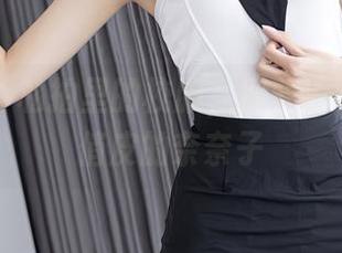 秀人网 – 私拍里的校服，那些清纯又不失俏皮的奈奈子