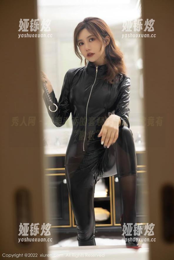 秀人网-奶芙乔乔 秀人网 - 奶芙乔乔的套装作品集,究竟有多“融妆”?