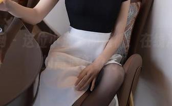 秀人网 – 这位小波多的短裤，在线冲击你的高清想象力！