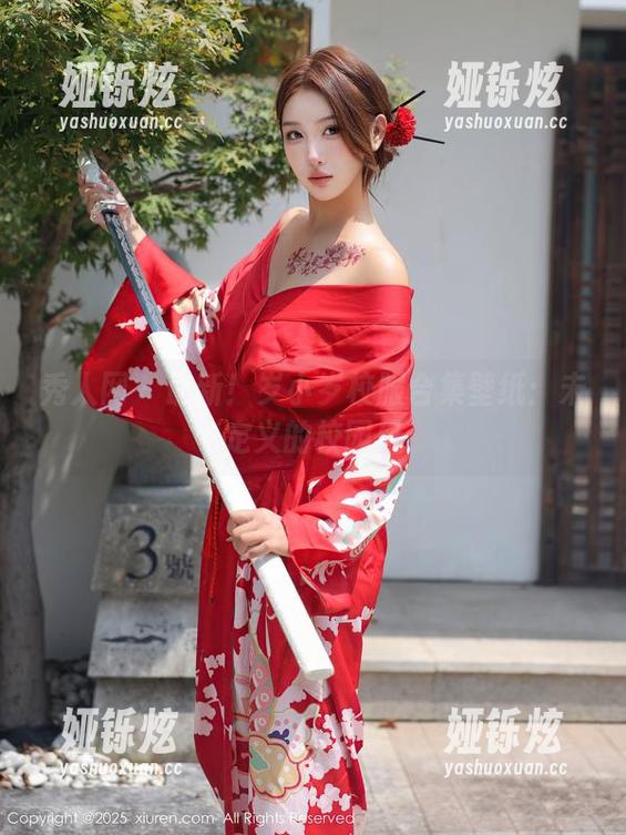 秀人网 - 最新！岁小岁校服合集壁纸：未定义的校园风