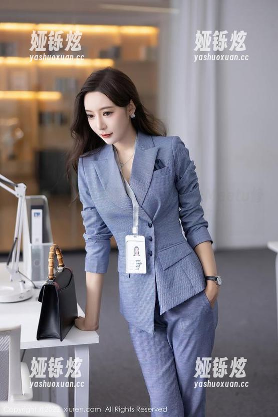 秀人网 - 当高清图集遇上星小兔Meetu修女，心情像是回到了圣诞节！