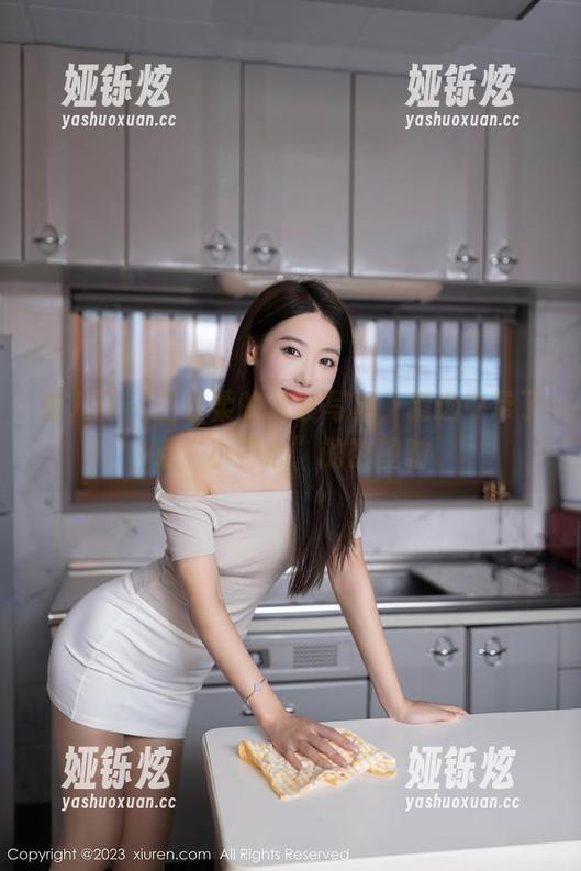 秀人网 - 王曼柔的泳装写真，精选中带了点“小野心”的欲望呐