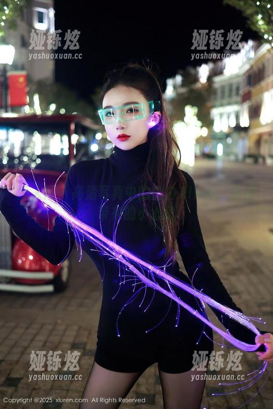 秀人网-白白Alina 秀人网 - 高清写真中的白白Alina:棉袜带来的小心思