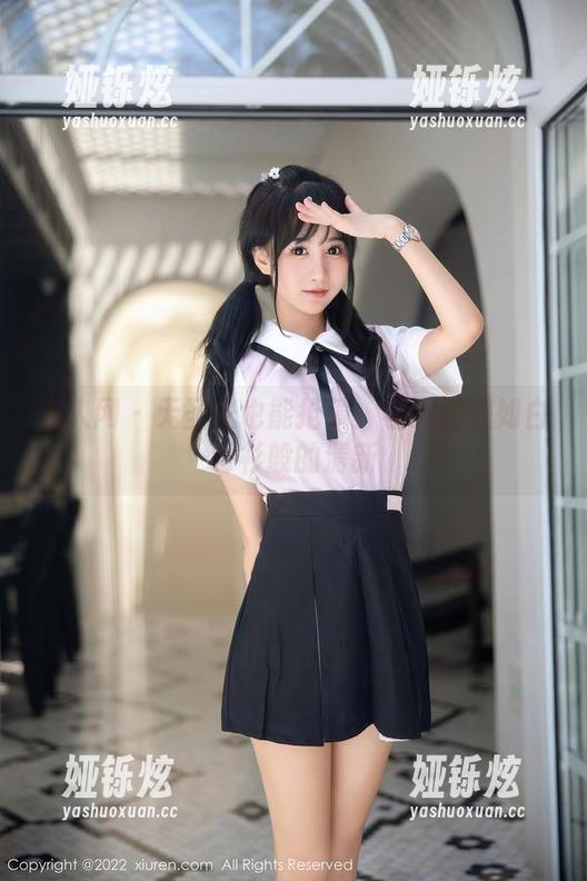秀人网 - 无圣光也能抢镜：看程程程如白衬衫般的清新