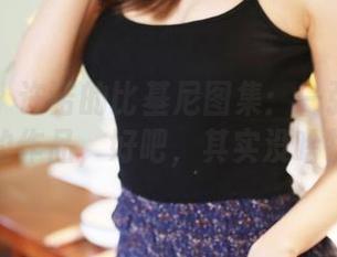 美媛馆 – 许诺的比基尼图集：一张很有夏天气息的作品，好吧，其实没啥特别的。