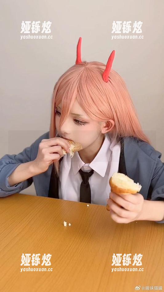 想知道腥味猫罐的清纯秘笈？私拍套图奉上，保存好慢慢欣赏！