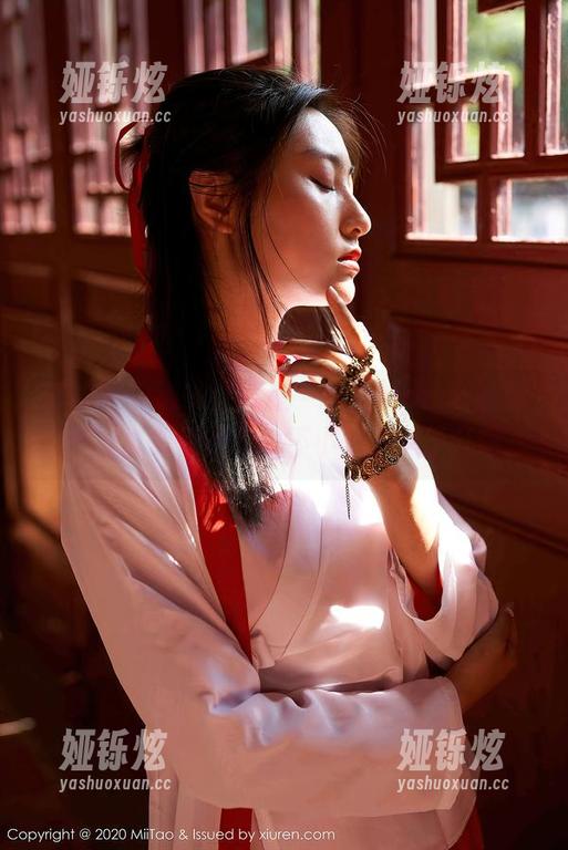 蜜桃社 - 嗯？这就是“萌美Moemi妹妹”的写真集资源？我不小心多看了几眼～