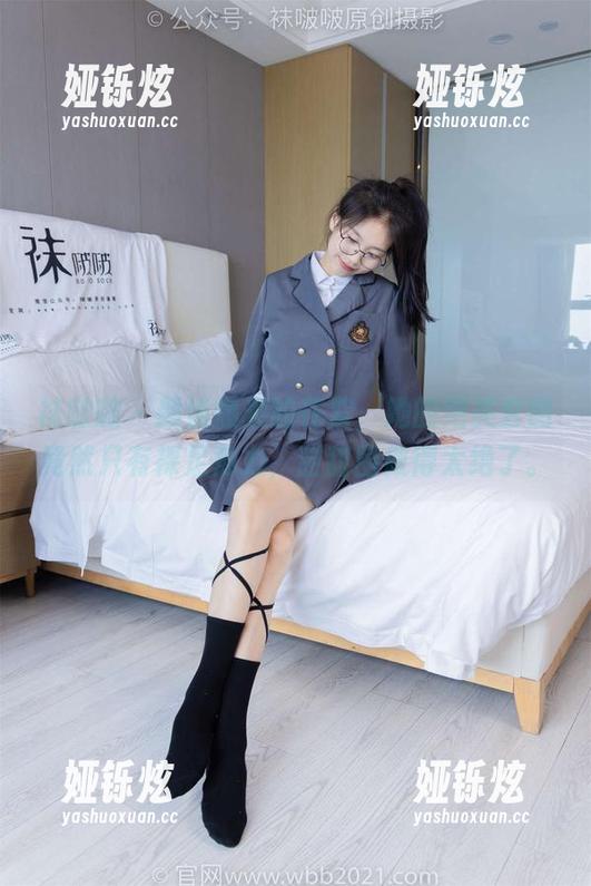 袜啵啵 - 颜值爆表的花絮，她的绝美套图竟然只有裸足角力，甜甜圈做得太绝了。