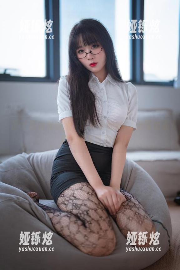 这才是完美微醺，轩萧学姐的OL风写真集，精选得非常到位！