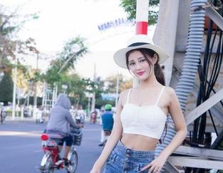 轰趴猫 – 这少女图集，杨晨晨sugar可是亲自拍的，下载啊下载！